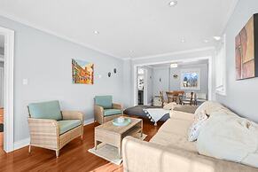 Stylish 3BR Whitby Home in Prime Location