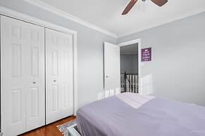 Stylish 3BR Whitby Home in Prime Location