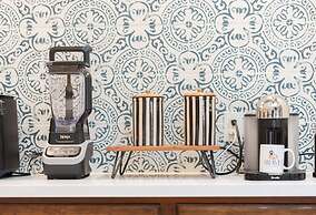 The Casa Del Sol Experience - Old Town Villa