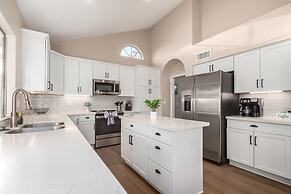 Solstice on Summit Retreat Pool Putt Grn Sleeps 10