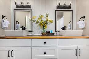 Solstice on Summit Retreat Pool Putt Grn Sleeps 10