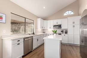 Solstice on Summit Retreat Pool Putt Grn Sleeps 10