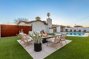 The Melrose ASU Pool Workspace Firepit