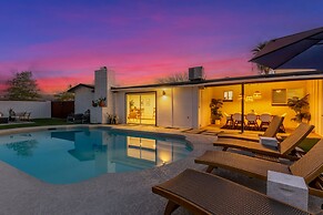 The Melrose ASU Pool Workspace Firepit