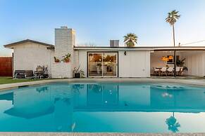 The Melrose ASU Pool Workspace Firepit