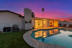 The Melrose ASU Pool Workspace Firepit