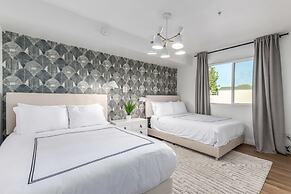 8BR Villa Heated Pool Putt Grn Billiards Sleeps 18