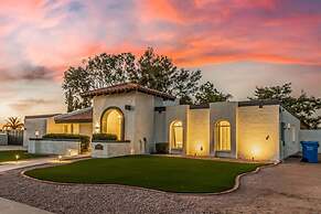 8BR Villa Heated Pool Putt Grn Billiards Sleeps 18