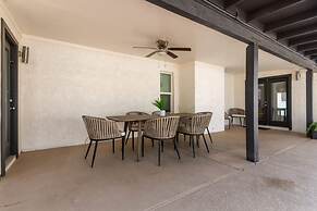 8BR Villa Heated Pool Putt Grn Billiards Sleeps 18