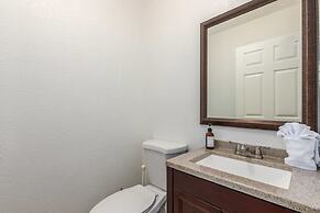 8BR Villa Heated Pool Putt Grn Billiards Sleeps 18