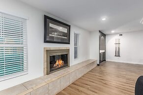 8BR Villa Heated Pool Putt Grn Billiards Sleeps 18