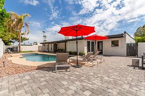 8BR Villa Heated Pool Putt Grn Billiards Sleeps 18