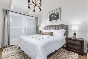 8BR Villa Heated Pool Putt Grn Billiards Sleeps 18