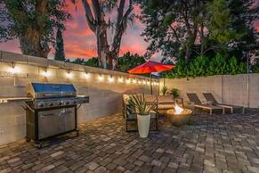 8BR Villa Heated Pool Putt Grn Billiards Sleeps 18