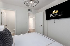 8BR Villa Heated Pool Putt Grn Billiards Sleeps 18