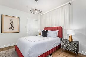 8BR Villa Heated Pool Putt Grn Billiards Sleeps 18