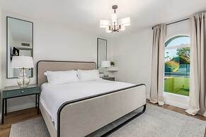 8BR Villa Heated Pool Putt Grn Billiards Sleeps 18