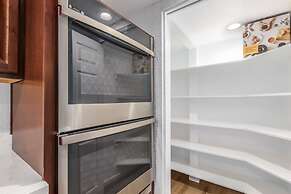 8BR Villa Heated Pool Putt Grn Billiards Sleeps 18