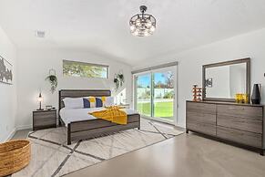 5BR Resort-style Oasis 2 Primary s Cabana Gameroom