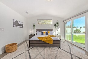 5BR Resort-style Oasis 2 Primary s Cabana Gameroom