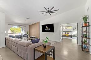 5BR Resort-style Oasis 2 Primary s Cabana Gameroom