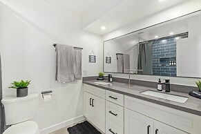 5BR Resort-style Oasis 2 Primary s Cabana Gameroom