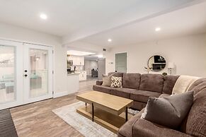 Obispo Modern Oasis With Heated Pool and BBQ