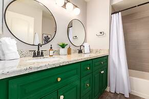 Obispo Modern Oasis With Heated Pool and BBQ