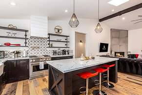 Sunburst Estate Htd Pool Putt Grn Sleeps 14