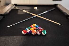 The Cardinal Walk to Stadium Pool Spa Sportcourt