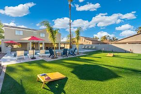 The Cardinal Walk to Stadium Pool Spa Sportcourt