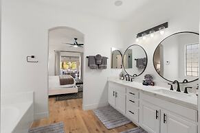 The Cardinal Walk to Stadium Pool Spa Sportcourt