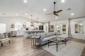 5BR Citrus Estate Sleeps 13 Free Htd Pool Gameroom
