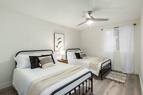 5BR Citrus Estate Sleeps 13 Free Htd Pool Gameroom