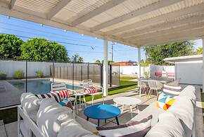 Northview Mid-century Escape Pool Firepit Bocce