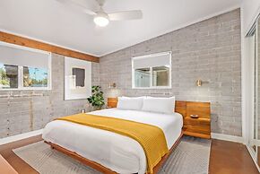 Northview Mid-century Escape Pool Firepit Bocce