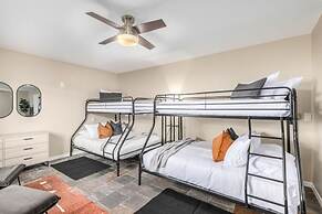 Princess Retreat Private Pool Firepit Sleeps 12