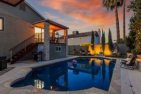 Princess Retreat Private Pool Firepit Sleeps 12