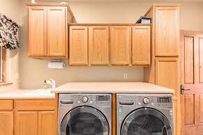 Amberwood Estate w 5 Showers Spa Mtn Views