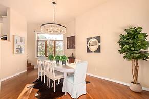 Amberwood Estate w 5 Showers Spa Mtn Views