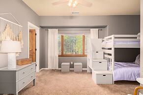 Amberwood Estate w 5 Showers Spa Mtn Views