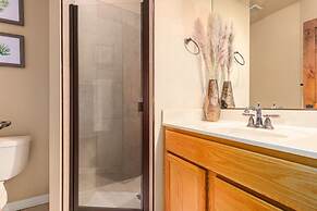 Amberwood Estate w 5 Showers Spa Mtn Views