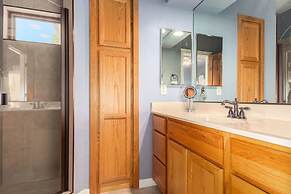 Amberwood Estate w 5 Showers Spa Mtn Views