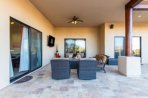 Desert Foothils Rustic Resort Oasis w Pool Spa