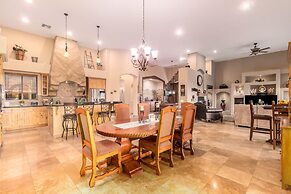 Desert Foothils Rustic Resort Oasis w Pool Spa