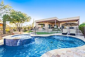 Desert Foothils Rustic Resort Oasis w Pool Spa