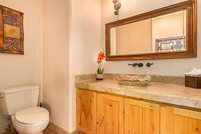 Desert Foothils Rustic Resort Oasis w Pool Spa