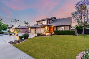 Tiki Paradise w Htd Pool Putt Grn Tiki Bar