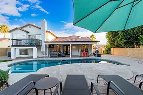 Modern Mesa Oasis Free Heated Pool Al-fresco Living