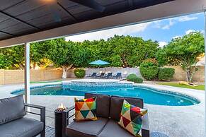 Modern Mesa Oasis Free Heated Pool Al-fresco Living